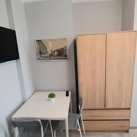 Хостел Centrum-kamienica 1924 Щецинек