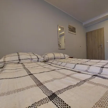 Hostel Centrum-kamienica 1924 Szczecinek