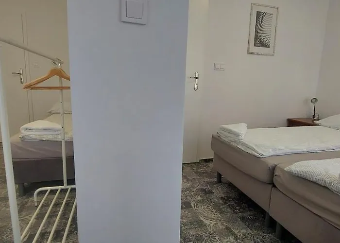 Хостел Centrum-kamienica 1924 Щецинек